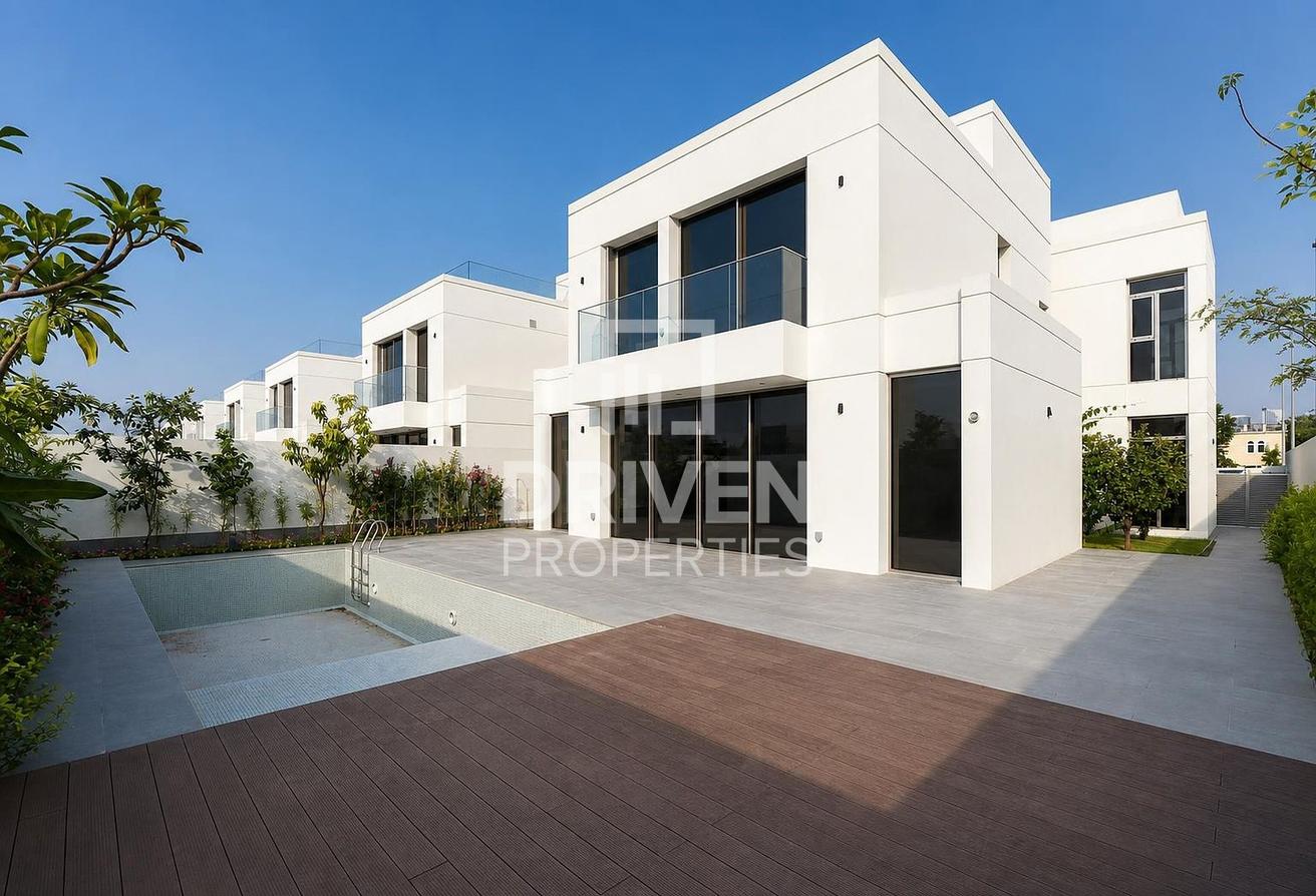 Exclusive | Amazing Skyline Views | Private Pool