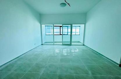 Apartment - 3 Bedrooms - 4 Bathrooms for rent in Al Mamzar Tower - Al Mamzar - Sharjah - Sharjah