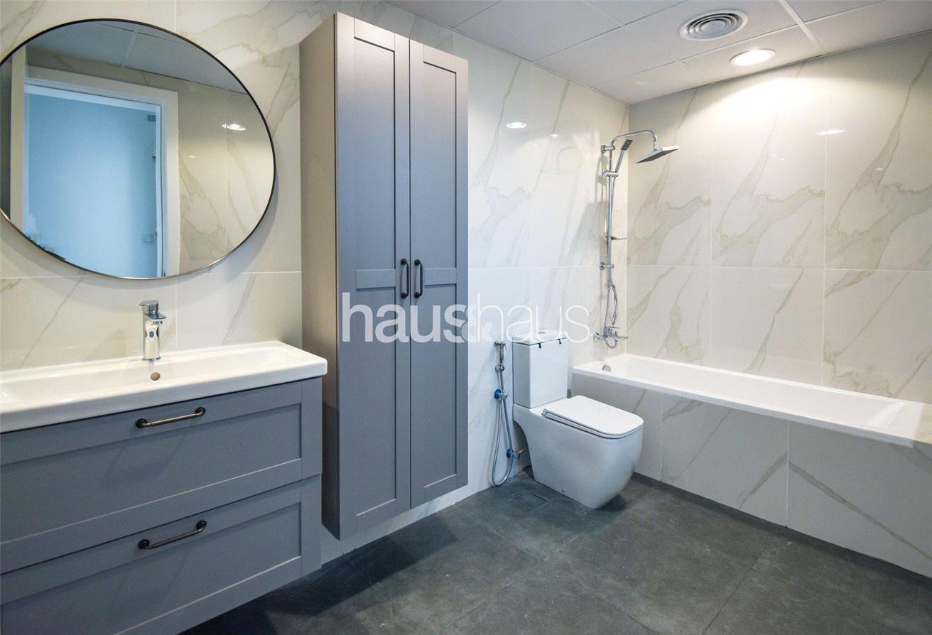 Fully Upgraded | Italian Kitchen | Vacant Now photo 5