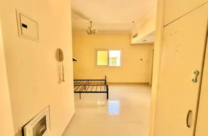 Apartment - Studio - 1 Bathroom for rent in Fire Station Road - Muwaileh - Sharjah