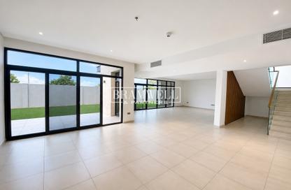 Villa - 5 Bedrooms - 6 Bathrooms for rent in West Yas - Yas Island - Abu Dhabi