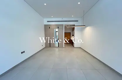 شقة - 1 حمام للايجار في 2 هايلبرون بارك لين - منطقة 11 - قرية جميرا الدائرية - دبي