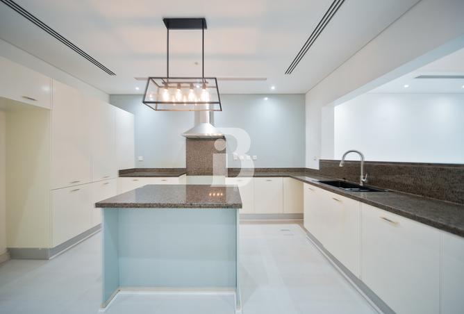 Family room Upstairs | Upgraded | Vastu