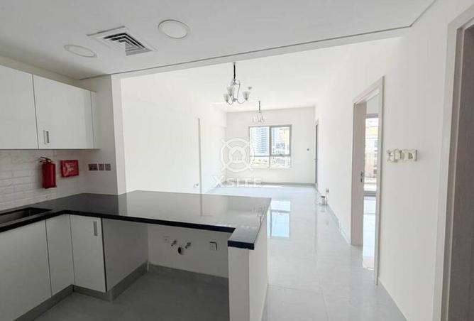 1 BR with Dishwasher|Spacious |Premium Location photo 3