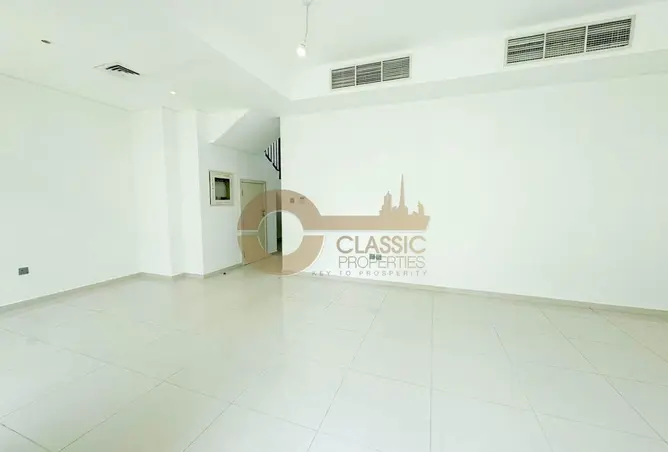 74245982 - Property Image 3