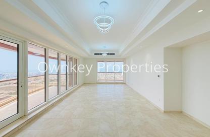 Apartment - 3 Bedrooms - 5 Bathrooms for rent in Escape Tower - Business Bay - Dubai