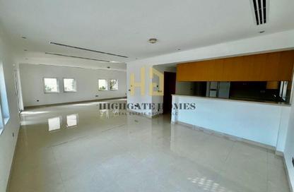 Villa - 3 - 3 for rent in District 6 - Jumeirah Park - Dubai