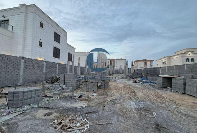 81122717 - Property Image 3