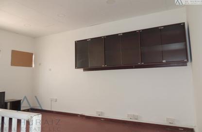 Shop - Studio - 1 for rent in Al Souk Al Kabeer Street - Al Souk Al Kabeer - Bur Dubai - Dubai
