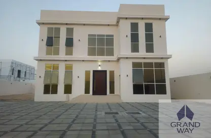 Villa - 5 Bedrooms - 7 Bathrooms for rent in Al Aweer 1 - Al Aweer - Dubai