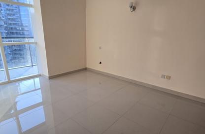 Apartment - 1 Bedroom - 2 Bathrooms for rent in Oasis Tower 1 - Dubai Sports City - Dubai Apartment - 1 Bedroom - 2 Bathrooms for rent in Oasis Tower 1 - Dubai Sports City - Dubai