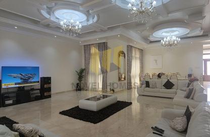 Villa - 6 Bedrooms - 7 Bathrooms for rent in Jumeirah Park - Dubai Villa - 6 Bedrooms - 7 Bathrooms for rent in Jumeirah Park - Dubai