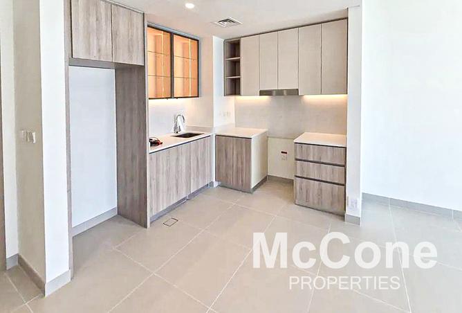 High Floor | Vacant | Villa Community View photo 2