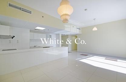 Apartment - 3 Bedrooms - 3 Bathrooms for rent in Marina Wharf 2 - Marina Wharf - Dubai Marina - Dubai
