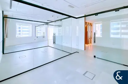 مكتب - استوديو للايجار في برج المنارة - الخليج التجاري - دبي