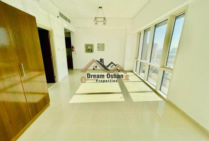 132002145 - Property Image 2