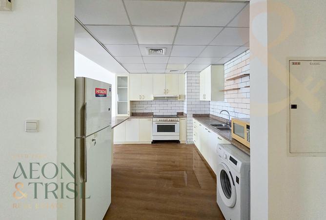 141450402 - Property Image 3