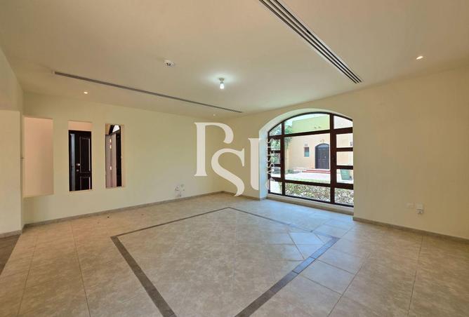 83647699 - Property Image 2