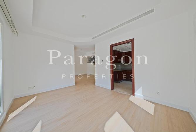 114161018 - Property Image 3