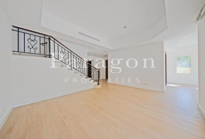 114161018 - Property Image 2
