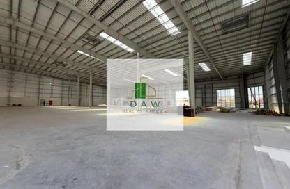 Warehouse - Studio - 2 Bathrooms for rent in Umm Al Thuoob - Umm Al Quwain