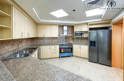 Apartment - 3 Bedrooms - 3 Bathrooms for rent in Jash Falqa - Shoreline Apartments - Palm Jumeirah - Dubai