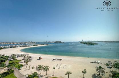 Apartment - 3 Bedrooms - 3 Bathrooms for rent in Jash Falqa - Shoreline Apartments - Palm Jumeirah - Dubai