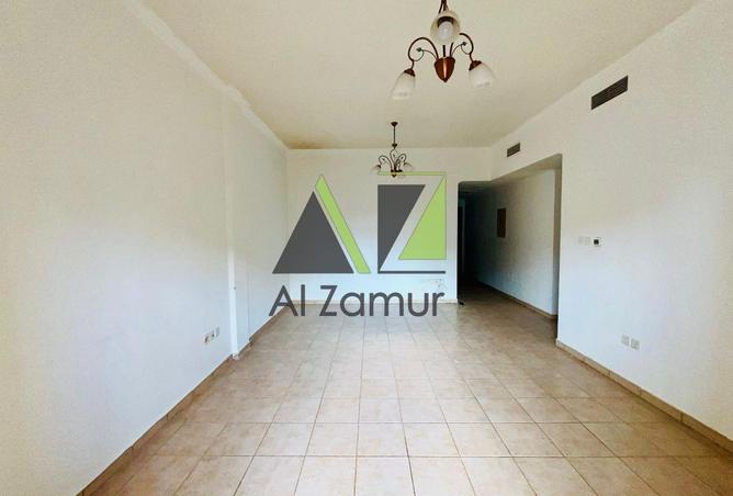 LAVISH 1BR |SPACIOUS |SINGLE FAMILY|GOOD AMENITIES photo 3