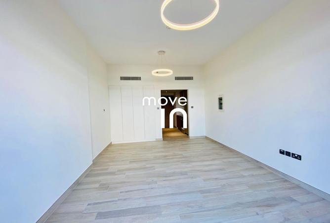 71084654 - صورة العقار 2