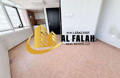 Apartment - Studio - 1 Bathroom for rent in Bu Tina - Al Sharq - Sharjah Apartment - Studio - 1 Bathroom for rent in Bu Tina - Al Sharq - Sharjah