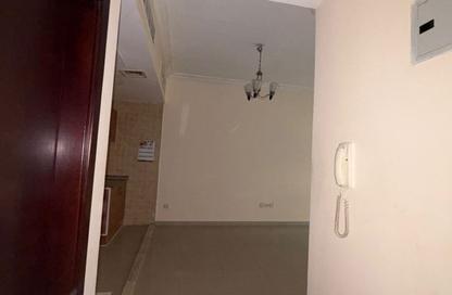 Apartment - Studio - 1 Bathroom for rent in Qasimia 10 building - Al Mahatta - Al Qasimia - Sharjah Apartment - Studio - 1 Bathroom for rent in Qasimia 10 building - Al Mahatta - Al Qasimia - Sharjah
