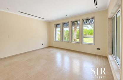 Villa - 3 - 3 for rent in District 5 - Jumeirah Park - Dubai