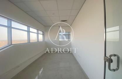 Office Space - Studio - 1 Bathroom for rent in Al Barqaa - Umm Al Quwain