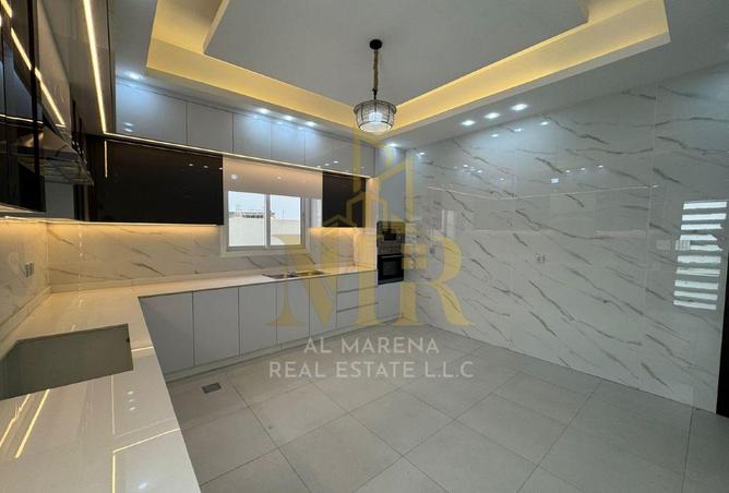 102413485 - Property Image 3