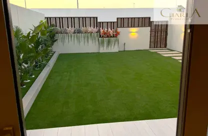 Townhouse - 2 Bedrooms - 4 Bathrooms for rent in Nad Al Dhabi - Al Jubail Island - Abu Dhabi