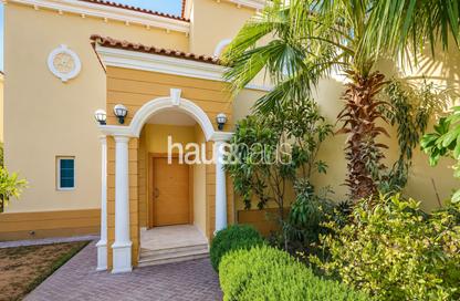Villa - 4 Bedrooms - 4 Bathrooms for rent in District 8 - Jumeirah Park - Dubai