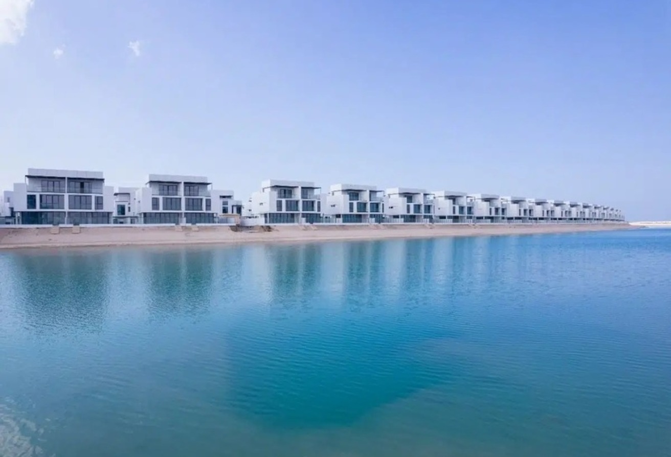 Ready 4br Villa | Waterfront Living | 10% Discount