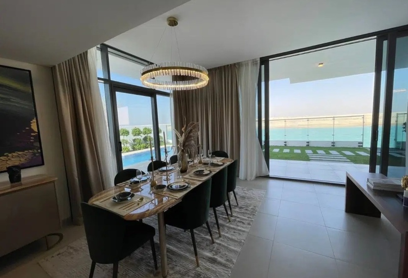 Ready 4br Villa | Waterfront Living | 10% Discount