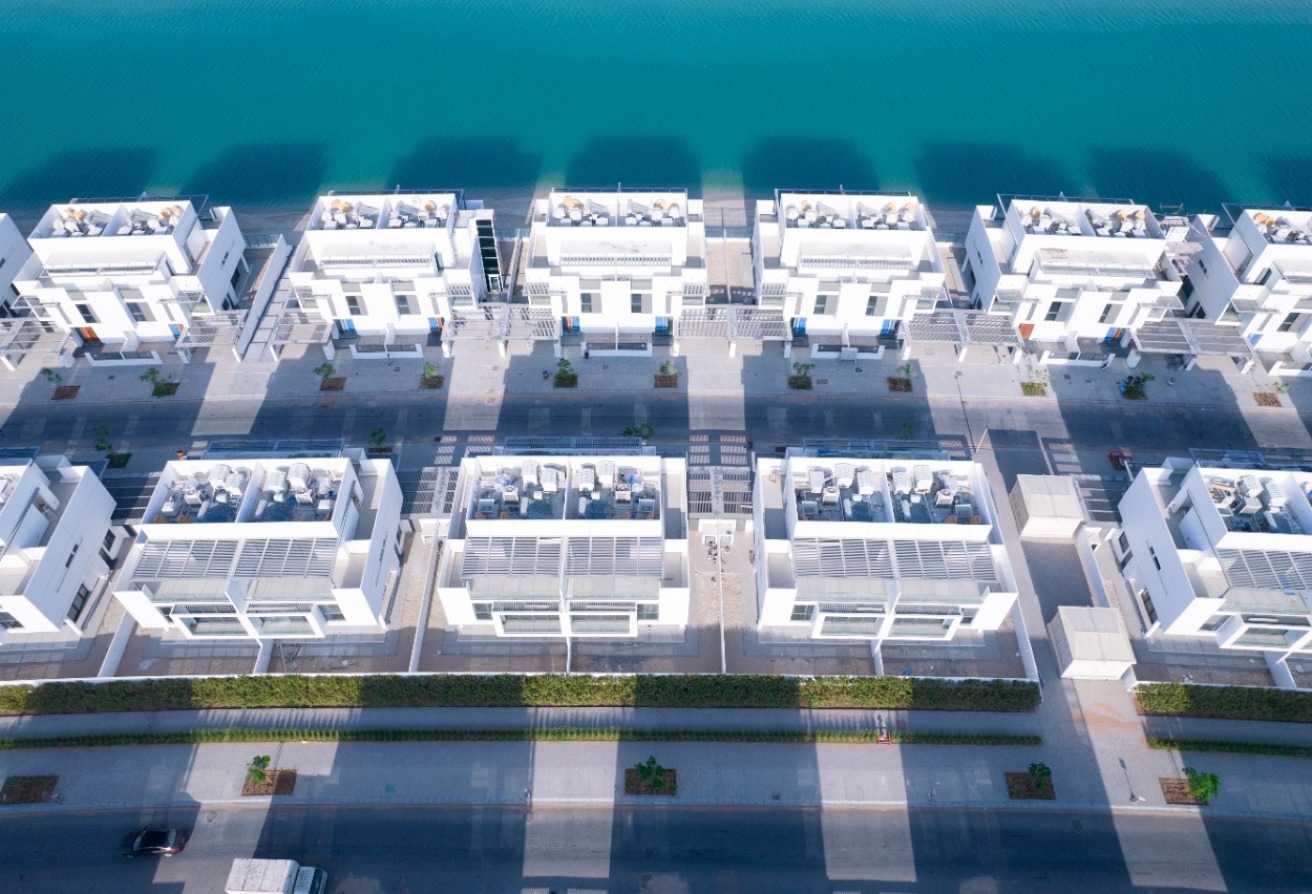 Ready 4br Villa | Waterfront Living | 10% Discount