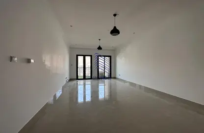 Apartment - 1 Bedroom - 2 Bathrooms for rent in Le Grand Chateau B - Le Grand Chateau - District 10 - Jumeirah Village Circle - Dubai