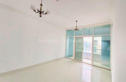 شقة - غرفة نوم - 2 حمامات للايجار في شارع التعاون - التعاون - الشارقة