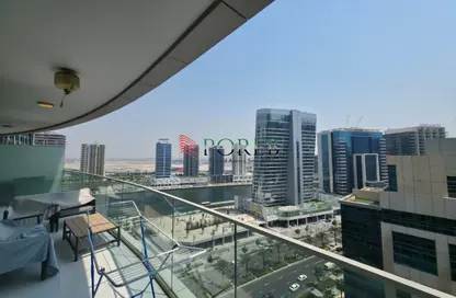 شقة - غرفة نوم - 2 حمامات للايجار في داماك ماجستين - الخليج التجاري - دبي