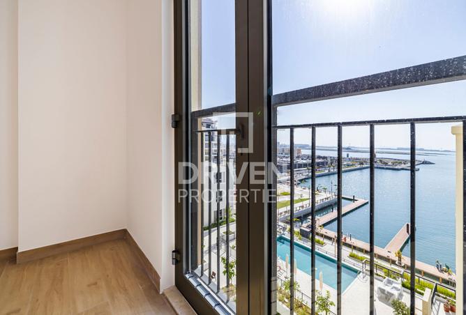 Sea View | On High floor | Brand New Apt photo 2
