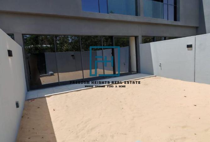 68283824 - Property Image 3