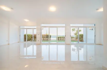 Villa - 5 Bedrooms - 7 Bathrooms for rent in Palma Residences - Palm Jumeirah - Dubai