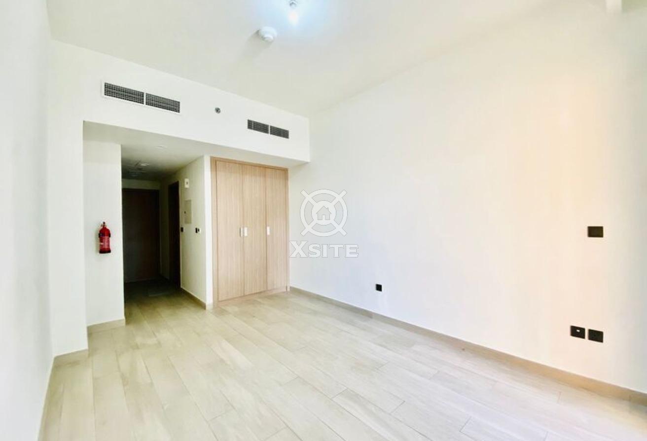 Cozy Studio | Spacious Size | Pool View photo 2