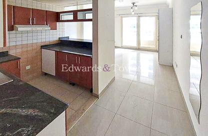 Apartment - Studio - 1 for rent in Manchester Tower - Dubai Marina - Dubai