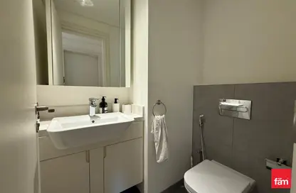 شقة - غرفة نوم - 2 حمامات للايجار في أحد ريزيدنس - الخليج التجاري - دبي