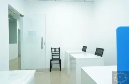 Business Centre - Studio - 3 Bathrooms for rent in Al Dewan Towers - Al Nakhil 2 - Al Nakhil - Ajman