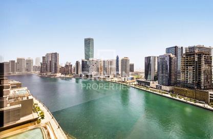 Apartment - 3 Bedrooms - 4 Bathrooms for sale in Jumeirah Living Business Bay - Business Bay - Dubai